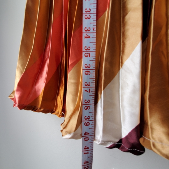 Truth NYC Pleated Smooth Maxi Skirt - Picture 4 of 10